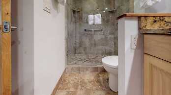 Landmark Condos 2 Bedroom in Lionshead Village