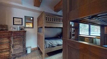 Landmark Condos 2 Bedroom in Lionshead Village