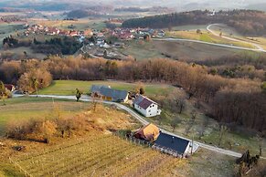Holiday Home Tramte In Vineyards