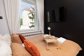 Atmospheric Jagielly by Renters