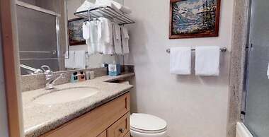 Vail Village 1 Bedroom Condo Next to Gondola One