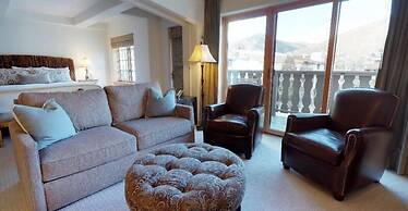 Vail Village 1 Bedroom Condo Next to Gondola One