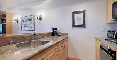 Vail Village 1 Bedroom Condo Next to Gondola One