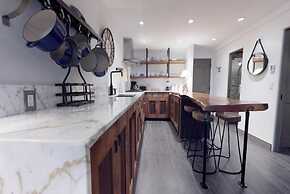 Vail Village Bridge Street 2 Bedroom Next to Gondola One