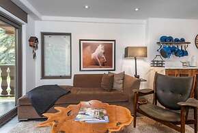 Vail Village Bridge Street 2 Bedroom Next to Gondola One