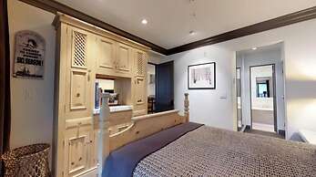Vail Village Bridge Street 2 Bedroom Next to Gondola One