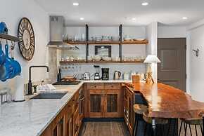 Vail Village Bridge Street 2 Bedroom Next to Gondola One