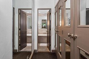 Vail Village Bridge Street 2 Bedroom Next to Gondola One