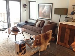 Vail Village Bridge Street 2 Bedroom Next to Gondola One