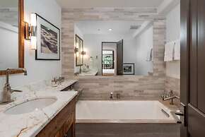 Vail Village Bridge Street 2 Bedroom Next to Gondola One