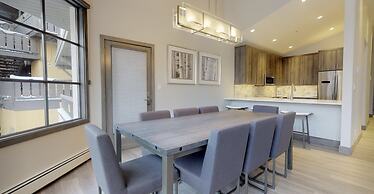 Vail Village Center Place 3 Bedroom Condo