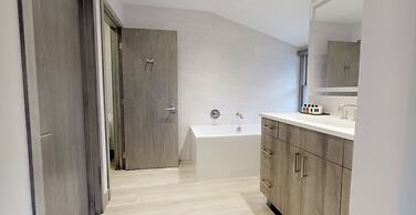 Vail Village Center Place 3 Bedroom Condo