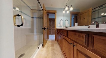 Lionshead Village Landmark Condos 3 Bedroom