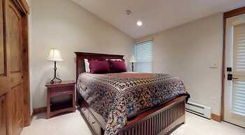 Lionshead Village Landmark Condos 3 Bedroom