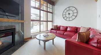 Lionshead Village Landmark Condos 3 Bedroom