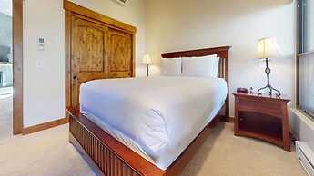 Lionshead Village Landmark Condos 3 Bedroom