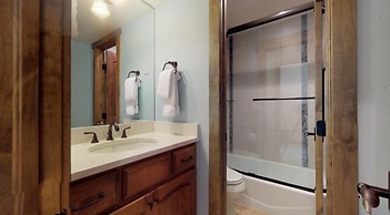 Lionshead Village Landmark Condos 3 Bedroom