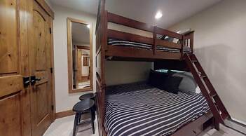 Lionshead Village Landmark Condos 3 Bedroom