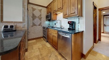 Lionshead Village Landmark Condos 3 Bedroom