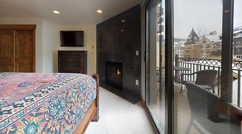 Lionshead Village Landmark Condos 3 Bedroom