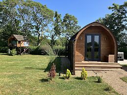 Luxury Glamping Pod With Hot Tub, Fees Apply