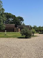 Luxury Glamping Pod With Hot Tub, Fees Apply