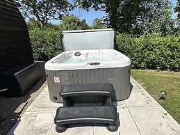 Luxury Glamping Pod With Hot Tub, Fees Apply