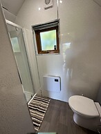 Luxury Glamping Pod With Hot Tub, fee Applies