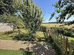 Luxury Glamping Pod With Hot Tub, fee Applies