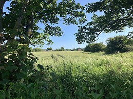 Luxury Glamping Pod With Hot Tub, fee Applies