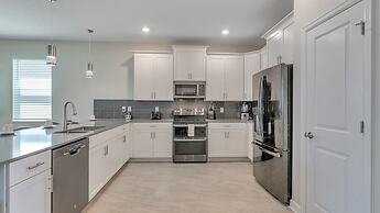 1233chd - The Retreat At Championsgate 9 Bedroom Home by RedAwning