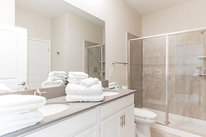 1233chd - The Retreat At Championsgate 9 Bedroom Home by RedAwning