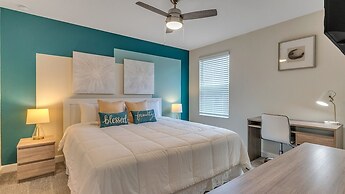 1233chd - The Retreat At Championsgate 9 Bedroom Home by RedAwning