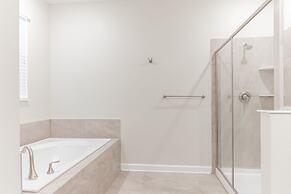 1233chd - The Retreat At Championsgate 9 Bedroom Home by RedAwning