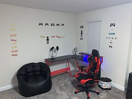 1233chd - The Retreat At Championsgate 9 Bedroom Home by RedAwning