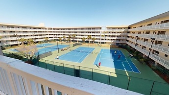 Ocean Links 2 Bedroom Villa by RedAwning