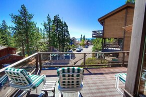 Inclining View 3 Bedroom Home by RedAwning