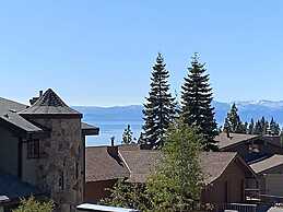 Inclining View 3 Bedroom Home by RedAwning