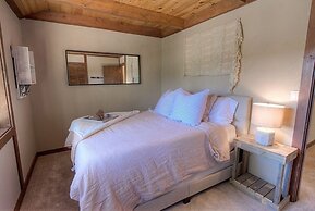 Inclining View 3 Bedroom Home by RedAwning