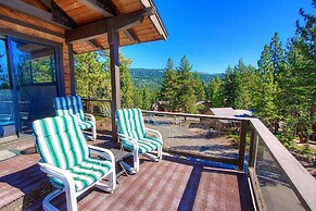 Inclining View 3 Bedroom Home by RedAwning