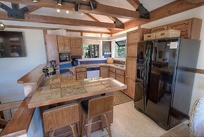 Inclining View 3 Bedroom Home by RedAwning