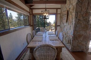 Inclining View 3 Bedroom Home by RedAwning