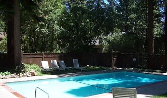 Pinenut Place 1 Bedroom Home by RedAwning