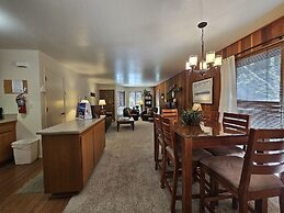 Pinenut Place 1 Bedroom Home by RedAwning