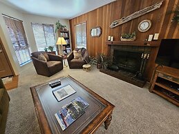 Pinenut Place 1 Bedroom Home by RedAwning