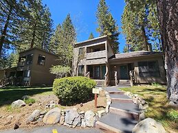 Pinenut Place 1 Bedroom Home by RedAwning