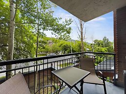 129 Park Station Escape! Cozy Condo With Pool & Hot Tub! Walking Dista