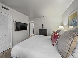 129 Park Station Escape! Cozy Condo With Pool & Hot Tub! Walking Dista