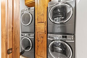 1138 Skiers Heaven! Luxury Home Close To Park City Mountain! Two Hot T