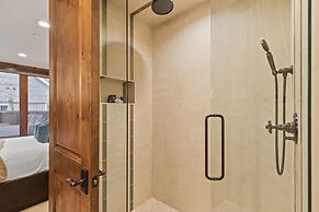 1138 Skiers Heaven! Luxury Home Close To Park City Mountain! Two Hot T